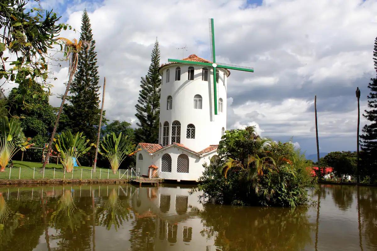 Listing-65dbdf60ff16717edc634f9c